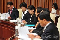 [포토]황찬현 감사원장 후보자 인사청문회 앉아 있는 야당 의원들
