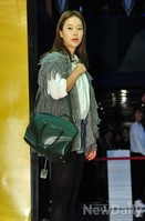 [포토]결혼전야VIP 백지영, 퍼가 곱슬곱슬 따뜻해보이는 조끼 차림