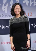 [포토]집으로 가는 길 전도연, 세월 흘러도 변하지 않는 여배우의 미소