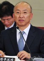 [포토]질의듣고 있는 문형표 보건복지부 장관 후보자