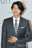 [포토]다이어트 한 듯? 볼이 쏙 들어간 현빈