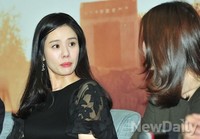 [포토]KBS 희망로드 대장정 김현주, 심각한 표정? 이보영과 대화중