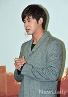 [포토]KBS 희망로드 대장정, 두 손 모은 정윤호