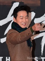 [포토]출장(?)갔다 돌아온 정봉주 '최후의권력'으로 컴백