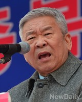 [포토]통진당해산, 강연하는 서경석 목사