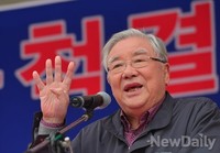 [포토]성남에서 열린 종북척결대회에 나선 오세영 전 국회부의장