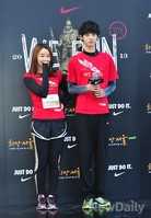 [포토]수줍은 정유미-정준영 '달~달~'