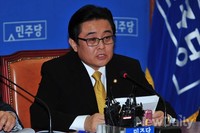 [포토]최고위원회의에서 모두 발언하는 전병헌 원내대표