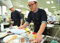 [포토]내가 군대 최고 요리왕! 분주한 장병의 손