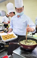 [포토]군대 최고 요리왕 대회, 노릇노릇~ 전문가 못지 않은 조리 솜씨
