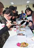 [포토]요리대회 완성작, 시식하는 즐거움