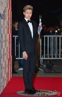 [포토]청룡영화상, 여심 울리는  이현우의 미소