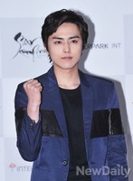 [포토]제국의아이들 정희철, 무표정으로 화이팅