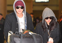 [포토]유럽여행 마치고 귀국한 '문근영-김범'커플