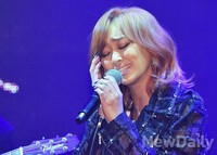 [포토]효린, 노래에 잔뜩 집중한 표정