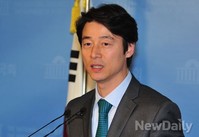 [포토]공동성명서 발표하는 '송호창' 무소속 의원