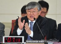 [포토]국회 미래창조과학방송통신위원회 참석한 '이은철' 원장