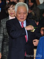 [포토]공청회 들어오는 김한길 민주당 대표