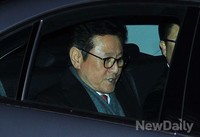 [포토]회장님 전문배우 박근형, '여기 법원 검찰청 아닙니다~!'