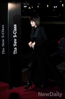 [포토]김혜수, 과감한 패션으로 벤츠 론칭 이벤트 참석