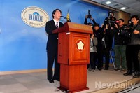 [포토]정치세력화 공식선언 하는 안철수 의원