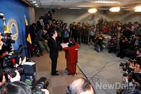 [포토]취재진으로 인산인해 이룬 안철수 의원 기자회견장