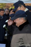 [포토]故채명신 장군 안장식, 어느 노병의 눈물