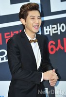 [포토]엑소 쇼타임, 소년 같은 미소 짓는 찬열