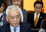 [포토]여야 4자회담장 떠나는 김한길-전병헌 의원