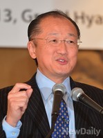 [포토]강연하는 김용 세계은행그룹 총재