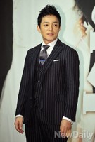 [포토]총리와 나 이범수, 젠틀한 느낌의 젊은 총리 권율