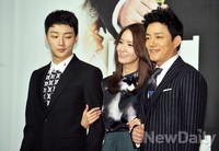 [포토]총리와 나,  홍일점 윤아의 즐거운 팔짱