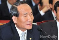 [포토]의원들의 질문에 답변하는 '박승춘' 보훈처장 