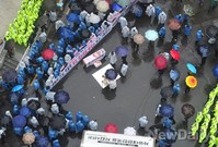[포토]민주당 '장하나-양승조' 의원 장례식 거행하는 어버이연합
