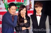 [포토]세이빙 산타 신동엽-은지-수호, 웃음이 꽃피는 세 사람