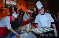 [포토]군대 요리왕, 빠른 손놀림으로 음식만드는 참가군인들