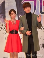 [포토]별에서온그대에서 호흡맞추는 '박해진-유인나'