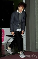 [포토]스무살, 싱글싱글 웃으며 입장하는 이기광