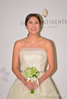 [포토]골드미스 양정아, 새 신부 활짝 웃다