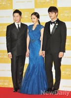 [포토]KBS연예대상 신동엽-구하라-서인국, 세 엠씨의 빛나는 자태