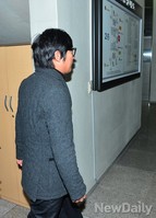 [포토] 걸음이 무거운 이수근, 법정으로 향하는 길