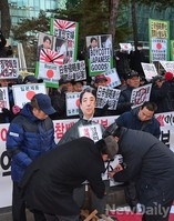 [포토]일본대사관 앞, 아베 화형식