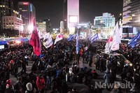 [포토]세종로 불법 점거한 민주노총