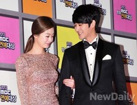 [포토]MBC방송연예대상, 오로라공주 전소민-황마마 오창석 사이좋은 팔짱