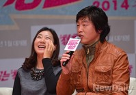 [포토]피끓는청춘, '라미란-김희원'의 에로같은 멜로도 볼거리