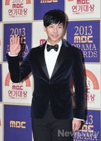 [포토]MBC연기대상 구가의 서 이승기, 수지는 어디가고 혼자