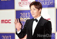 [포토]MBC연기대상 구가의 서 최진혁, 자상한 인사