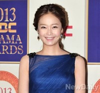 [포토]MBC연기대상 오로라공주 전소민, 신인상 받았어요~