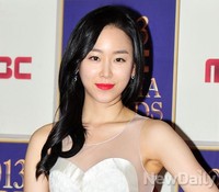 [포토]MBC연기대상, 수백향 서현진 한복 벗고 화이트 드레스로 라인 강조