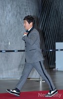 [SBS연예대상]입장하는 김병만, 수트입은 병만족장